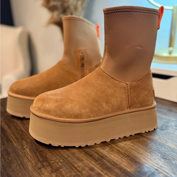 UGG Shoes - UGG classic dipper NWOT